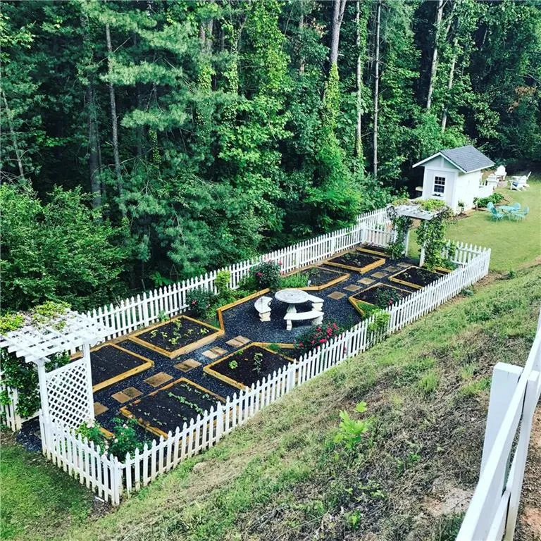 5775 De Claire Court, Atlanta, Georgia 30328, 5 Bedrooms Bedrooms, ,5 BathroomsBathrooms,Residential,Sold,5775 De Claire Court,6124352