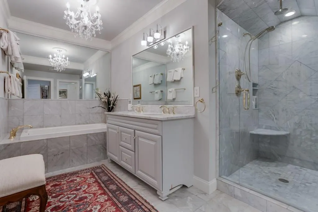 5775 De Claire Court, Atlanta, Georgia 30328, 5 Bedrooms Bedrooms, ,5 BathroomsBathrooms,Residential,Sold,5775 De Claire Court,6124352