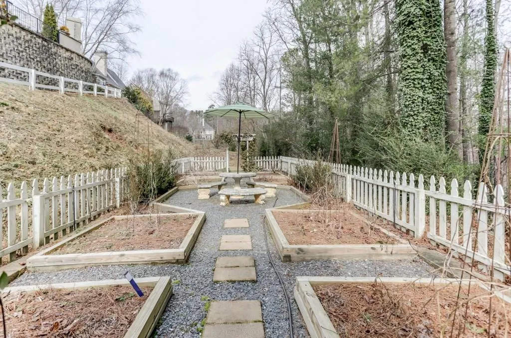 5775 De Claire Court, Atlanta, Georgia 30328, 5 Bedrooms Bedrooms, ,5 BathroomsBathrooms,Residential,Sold,5775 De Claire Court,6124352