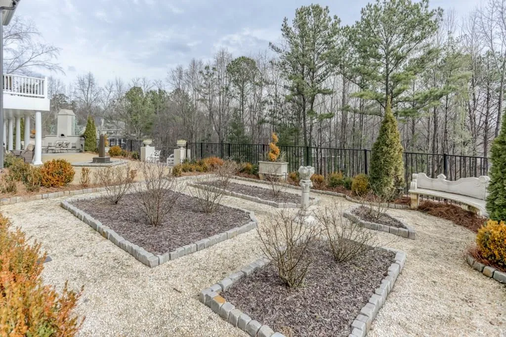 5775 De Claire Court, Atlanta, Georgia 30328, 5 Bedrooms Bedrooms, ,5 BathroomsBathrooms,Residential,Sold,5775 De Claire Court,6124352