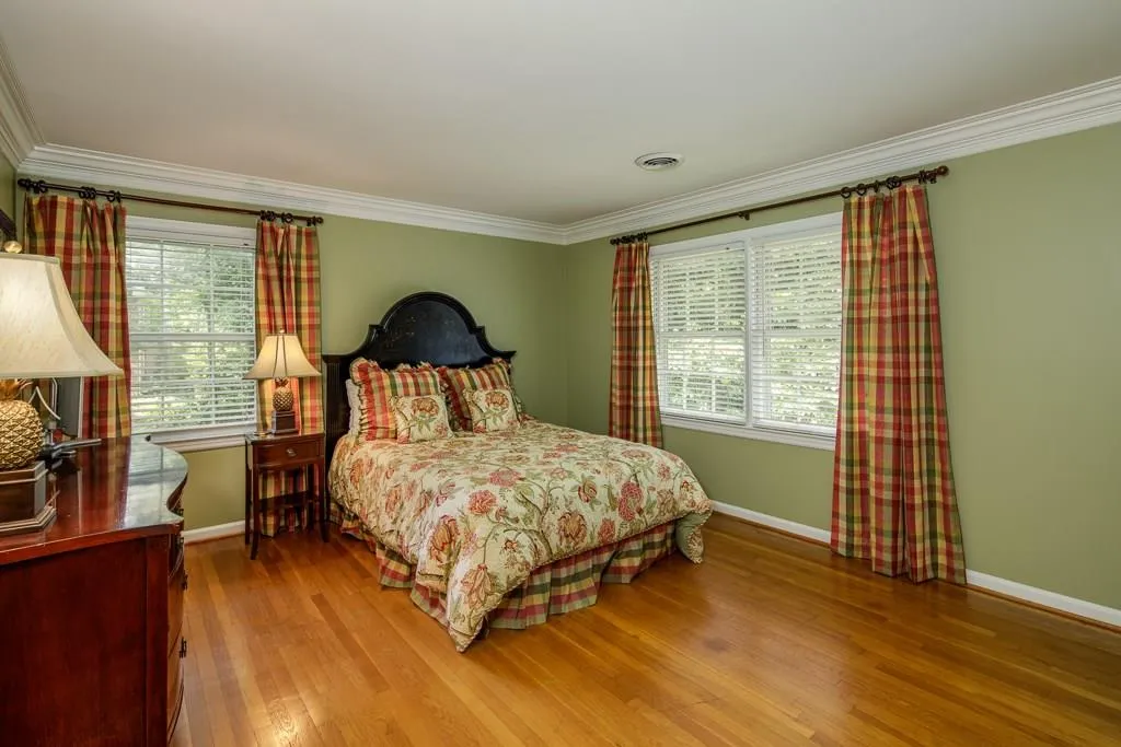 440 River Valley Road, Sandy Springs, Georgia 30328, 4 Bedrooms Bedrooms, ,3 BathroomsBathrooms,Residential,Sold,440 River Valley Road,6025932