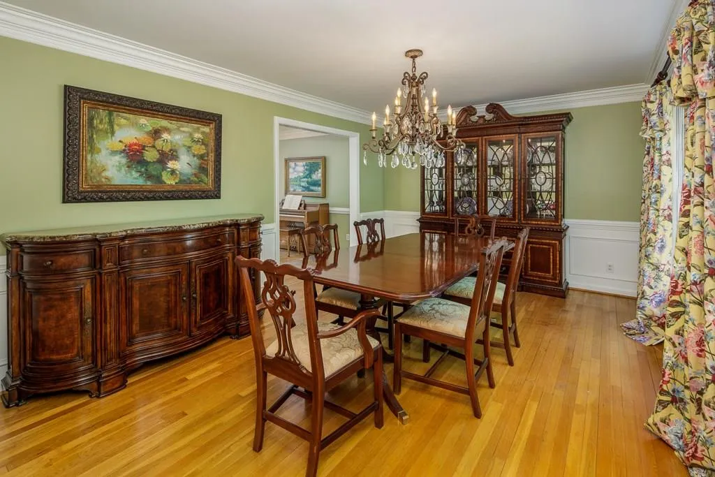 440 River Valley Road, Sandy Springs, Georgia 30328, 4 Bedrooms Bedrooms, ,3 BathroomsBathrooms,Residential,Sold,440 River Valley Road,6025932
