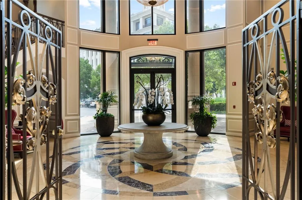 3286 Northside Parkway Nw Unit Ph2, Atlanta, Georgia 30327, 3 Bedrooms Bedrooms, ,2 BathroomsBathrooms,Residential,For Sale,3286 Northside Parkway Nw Unit Ph2,7594319