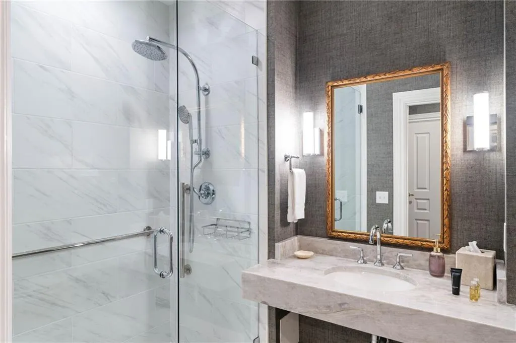 3286 Northside Parkway Nw Unit Ph2, Atlanta, Georgia 30327, 3 Bedrooms Bedrooms, ,2 BathroomsBathrooms,Residential,For Sale,3286 Northside Parkway Nw Unit Ph2,7594319