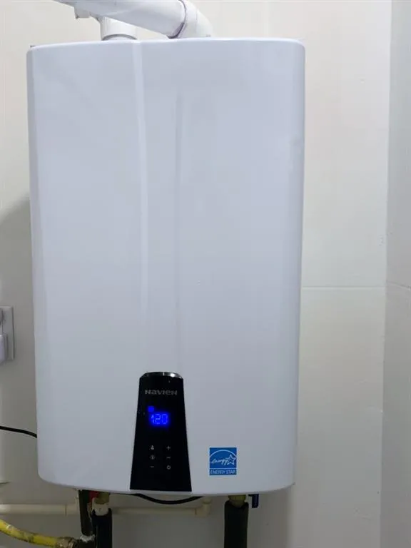 405 Wedgewood Way, Sandy Springs, Georgia 30350, 3 Bedrooms Bedrooms, ,3 BathroomsBathrooms,Residential,Sold,405 Wedgewood Way,6645949