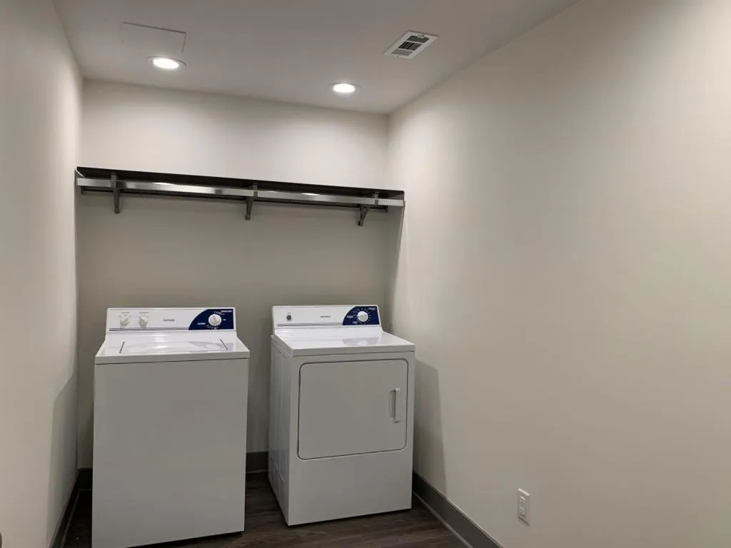 405 Wedgewood Way, Sandy Springs, Georgia 30350, 3 Bedrooms Bedrooms, ,3 BathroomsBathrooms,Residential,Sold,405 Wedgewood Way,6645949