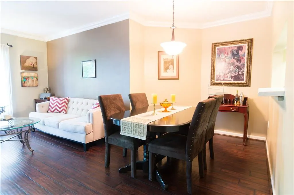 1 Biscayne Drive Nw Unit 207, Atlanta, Georgia 30309, 1 Bedroom Bedrooms, ,1 BathroomBathrooms,Residential,Sold,1 Biscayne Drive Nw Unit 207,5696348