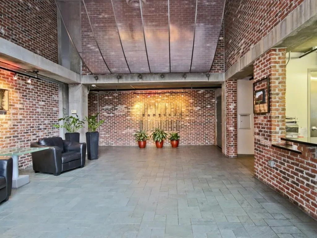 3235 Roswell Road Ne Unit 705, Atlanta, Georgia 30305, 1 Bedroom Bedrooms, ,2 BathroomsBathrooms,Residential,Sold,3235 Roswell Road Ne Unit 705,5714931