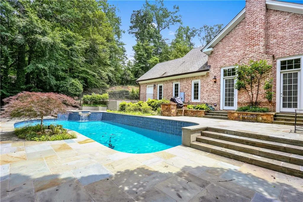 2350 W Wesley Road Nw, Atlanta, Georgia 30327, 3 Bedrooms Bedrooms, ,4 BathroomsBathrooms,Residential,Sold,2350 W Wesley Road Nw,5869661