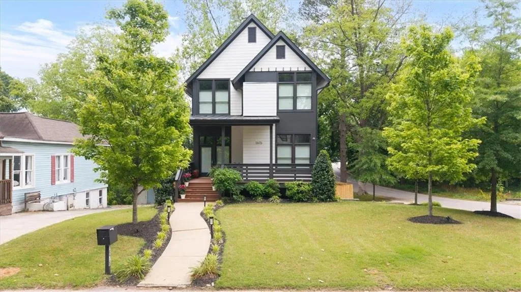 1676 Carroll Drive Nw, Atlanta, Georgia 30318, 4 Bedrooms Bedrooms, ,3 BathroomsBathrooms,Residential,Sold,1676 Carroll Drive Nw,7571346
