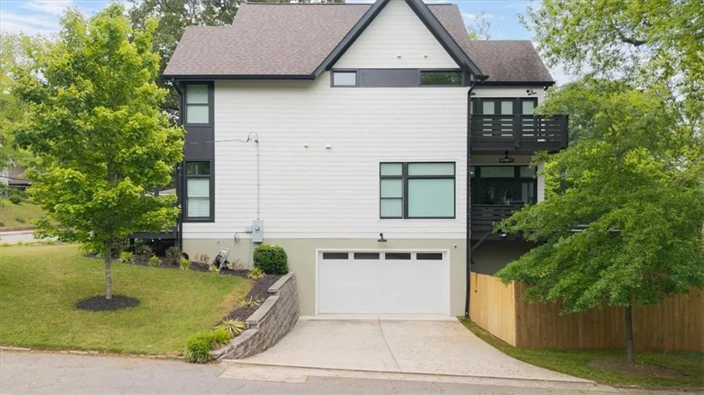 1676 Carroll Drive Nw, Atlanta, Georgia 30318, 4 Bedrooms Bedrooms, ,3 BathroomsBathrooms,Residential,Sold,1676 Carroll Drive Nw,7571346