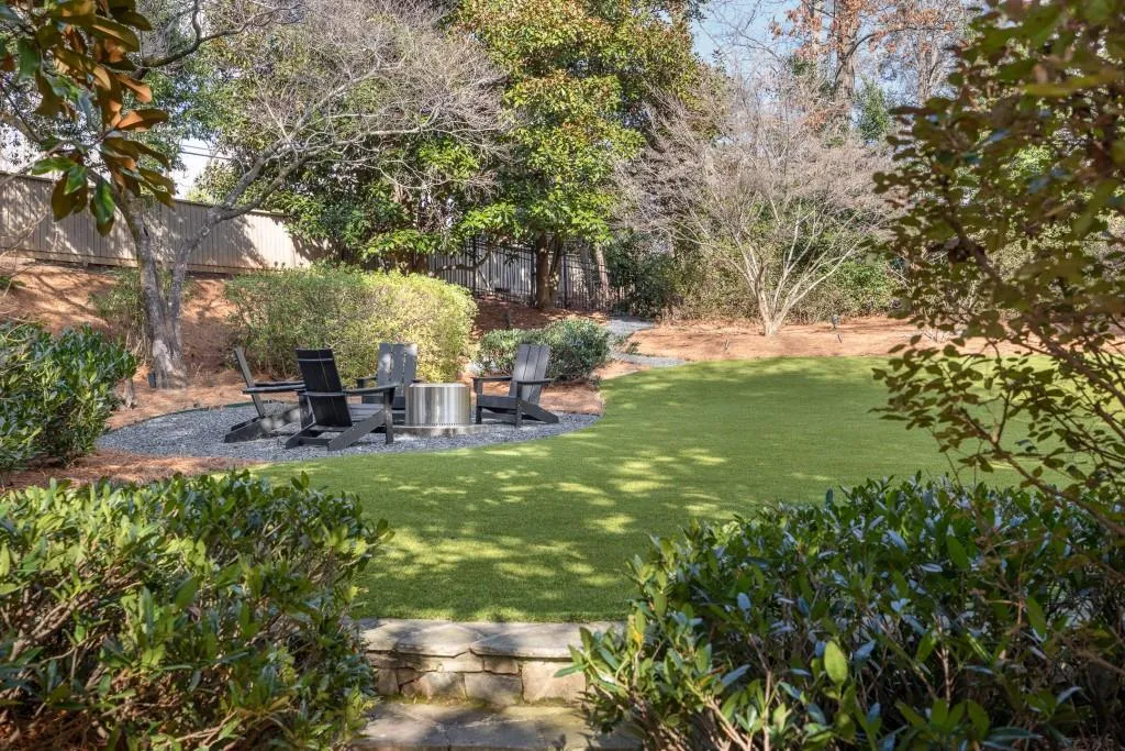 33 Spring Oaks Court, Atlanta, Georgia 30327, 5 Bedrooms Bedrooms, ,7 BathroomsBathrooms,Residential,Sold,33 Spring Oaks Court,7010218