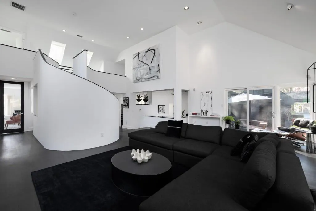 33 Spring Oaks Court, Atlanta, Georgia 30327, 5 Bedrooms Bedrooms, ,7 BathroomsBathrooms,Residential,Sold,33 Spring Oaks Court,7010218