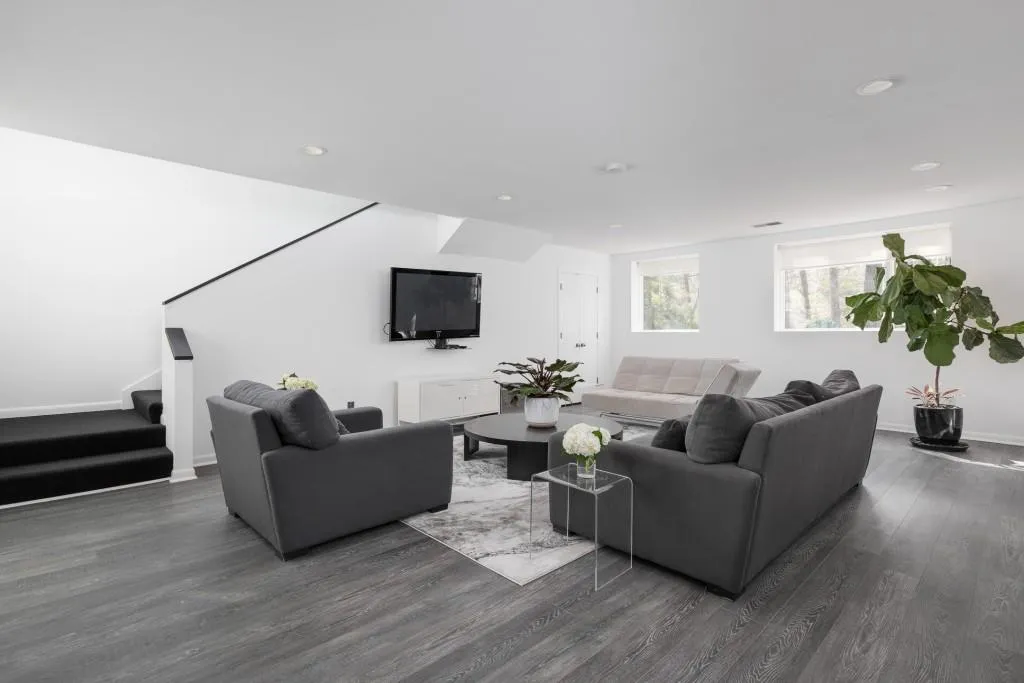 33 Spring Oaks Court, Atlanta, Georgia 30327, 5 Bedrooms Bedrooms, ,7 BathroomsBathrooms,Residential,Sold,33 Spring Oaks Court,7010218