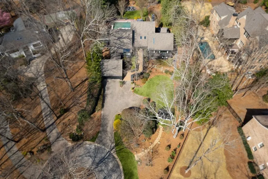 33 Spring Oaks Court, Atlanta, Georgia 30327, 5 Bedrooms Bedrooms, ,7 BathroomsBathrooms,Residential,Sold,33 Spring Oaks Court,7010218