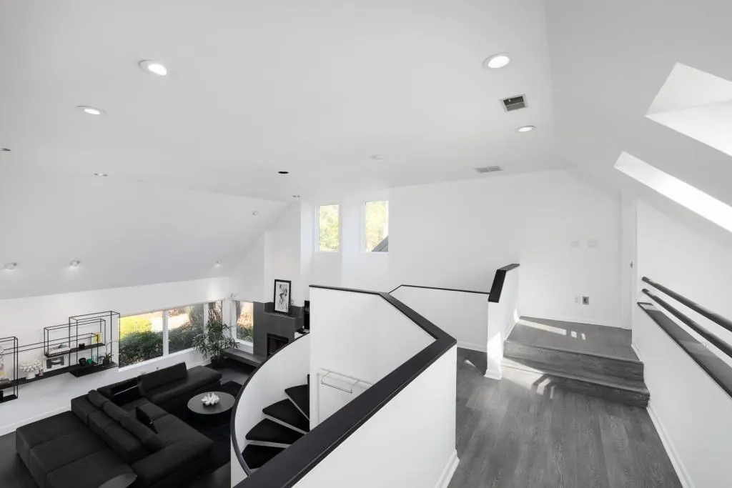 33 Spring Oaks Court, Atlanta, Georgia 30327, 5 Bedrooms Bedrooms, ,7 BathroomsBathrooms,Residential,Sold,33 Spring Oaks Court,7010218