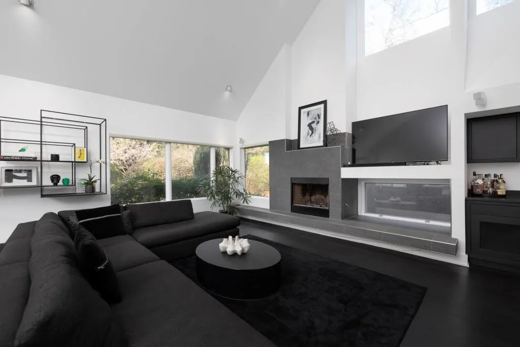 33 Spring Oaks Court, Atlanta, Georgia 30327, 5 Bedrooms Bedrooms, ,7 BathroomsBathrooms,Residential,Sold,33 Spring Oaks Court,7010218