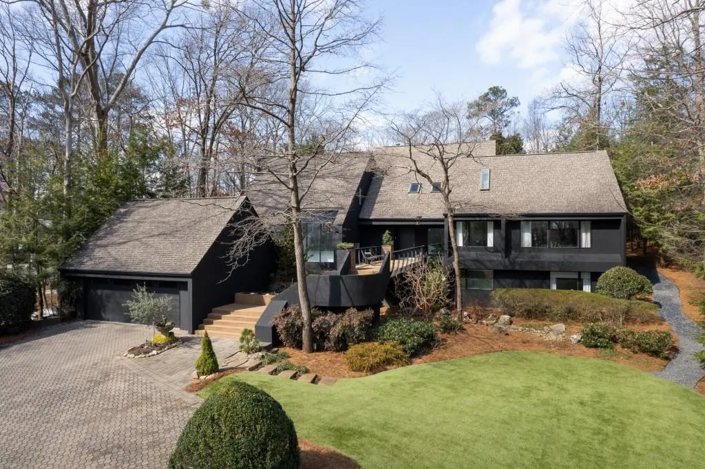 33 Spring Oaks Court, Atlanta, Georgia 30327, 5 Bedrooms Bedrooms, ,7 BathroomsBathrooms,Residential,Sold,33 Spring Oaks Court,7010218