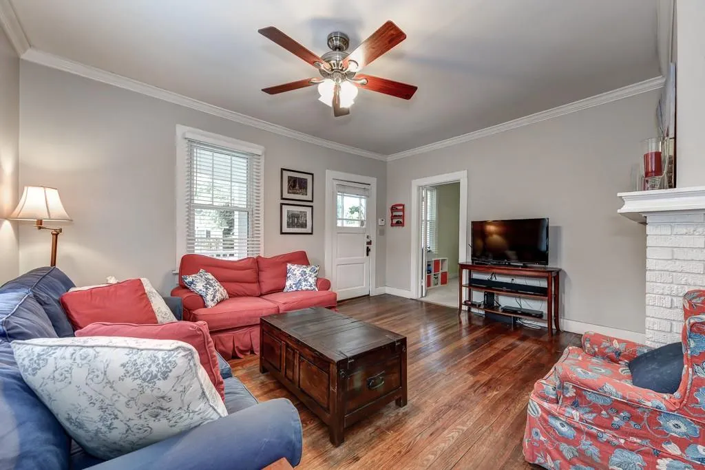 10 Berkeley Avenue, Atlanta, Georgia 30318, 3 Bedrooms Bedrooms, ,2 BathroomsBathrooms,Residential,Sold,10 Berkeley Avenue,5599774