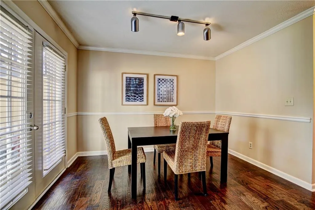 6900 Roswell Road Unit M3, Atlanta, Georgia 30328, 2 Bedrooms Bedrooms, ,2 BathroomsBathrooms,Residential,Sold,6900 Roswell Road Unit M3,5942322