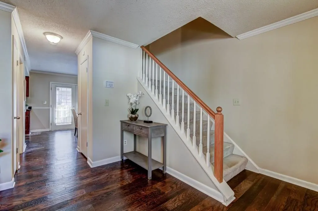 6900 Roswell Road Unit M3, Atlanta, Georgia 30328, 2 Bedrooms Bedrooms, ,2 BathroomsBathrooms,Residential,Sold,6900 Roswell Road Unit M3,5942322