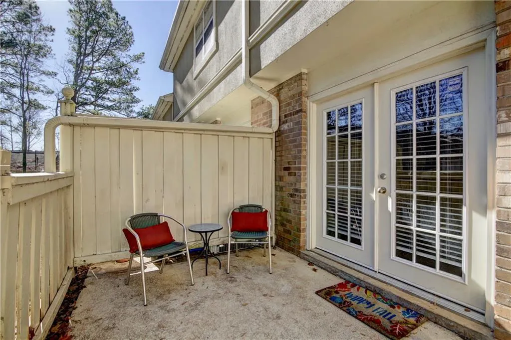 6900 Roswell Road Unit M3, Atlanta, Georgia 30328, 2 Bedrooms Bedrooms, ,2 BathroomsBathrooms,Residential,Sold,6900 Roswell Road Unit M3,5942322