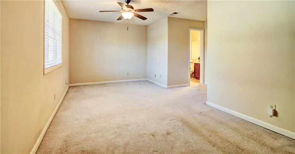 6900 Roswell Road Unit M3, Atlanta, Georgia 30328, 2 Bedrooms Bedrooms, ,2 BathroomsBathrooms,Residential,Sold,6900 Roswell Road Unit M3,5942322