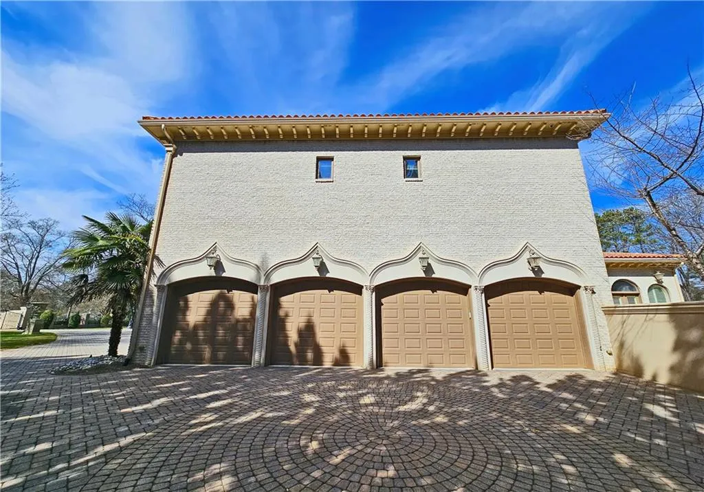 4561 Northside Drive NW, Sandy Springs, Georgia 30327, 7 Bedrooms Bedrooms, ,7 BathroomsBathrooms,Residential,Sold,4561 Northside Drive NW,7348063