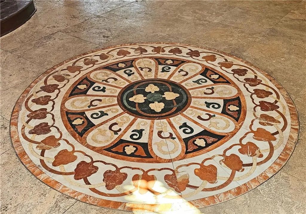 Interior details with tile floors
