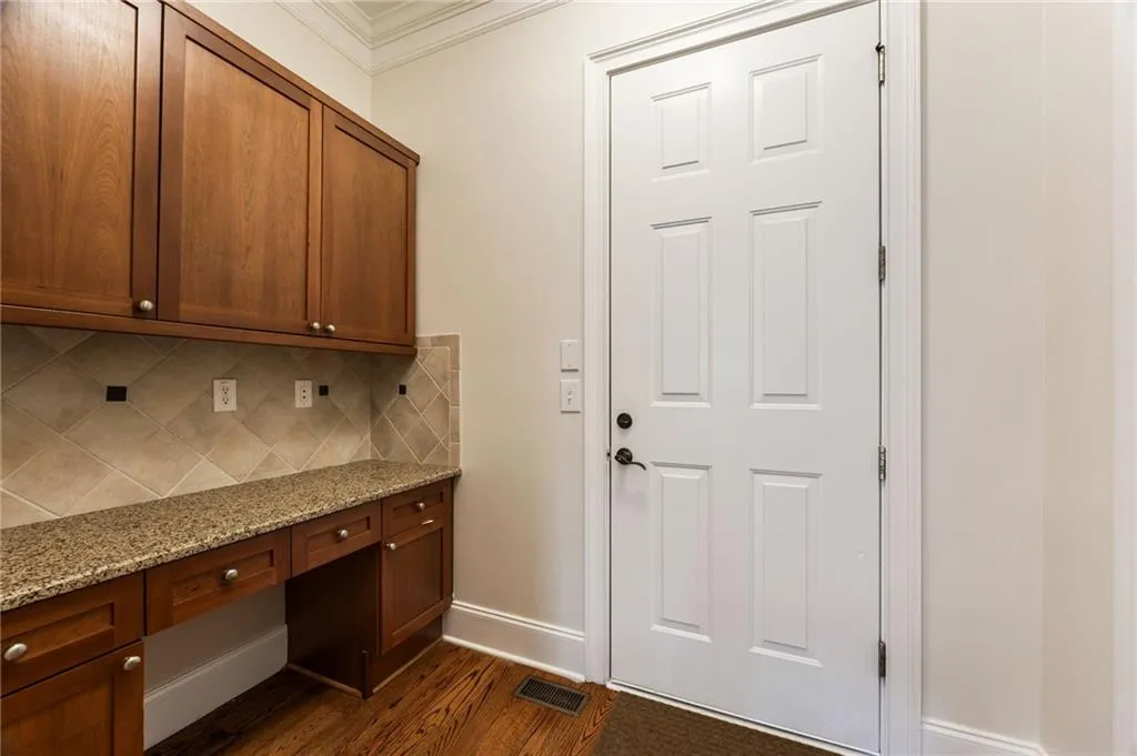 105 Windsor Cove, Atlanta, Georgia 30328, 4 Bedrooms Bedrooms, ,4 BathroomsBathrooms,Residential,Sold,105 Windsor Cove,7478615