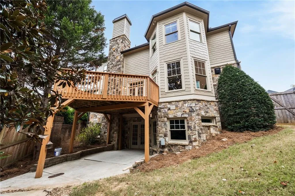 105 Windsor Cove, Atlanta, Georgia 30328, 4 Bedrooms Bedrooms, ,4 BathroomsBathrooms,Residential,Sold,105 Windsor Cove,7478615
