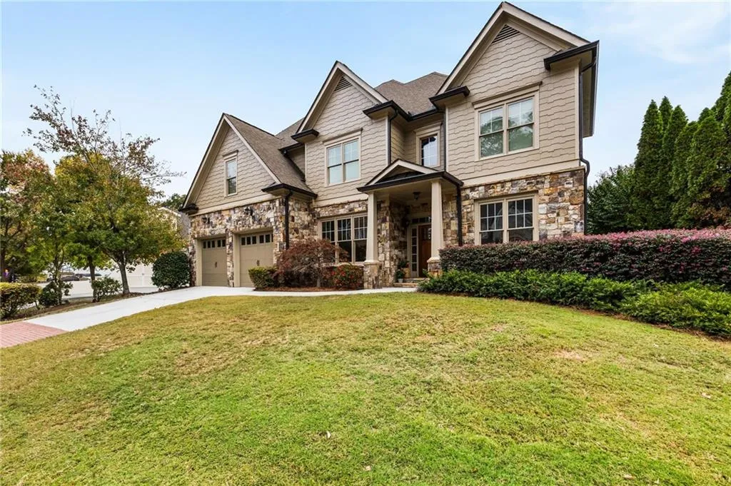 105 Windsor Cove, Atlanta, Georgia 30328, 4 Bedrooms Bedrooms, ,4 BathroomsBathrooms,Residential,Sold,105 Windsor Cove,7478615