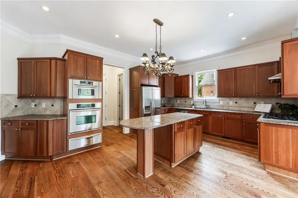 105 Windsor Cove, Atlanta, Georgia 30328, 4 Bedrooms Bedrooms, ,4 BathroomsBathrooms,Residential,Sold,105 Windsor Cove,7478615