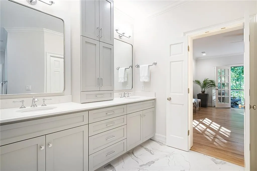 423 Tara Trail, Sandy Springs, Georgia 30327, 5 Bedrooms Bedrooms, ,4 BathroomsBathrooms,Residential,Sold,423 Tara Trail,6791784