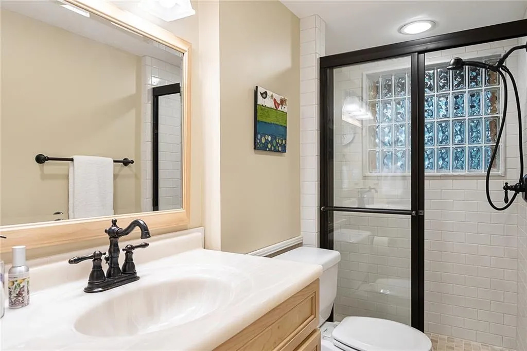 423 Tara Trail, Sandy Springs, Georgia 30327, 5 Bedrooms Bedrooms, ,4 BathroomsBathrooms,Residential,Sold,423 Tara Trail,6791784