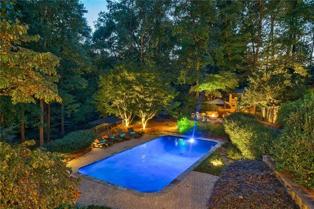 423 Tara Trail, Sandy Springs, Georgia 30327, 5 Bedrooms Bedrooms, ,4 BathroomsBathrooms,Residential,Sold,423 Tara Trail,6791784