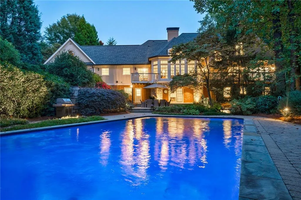 423 Tara Trail, Sandy Springs, Georgia 30327, 5 Bedrooms Bedrooms, ,4 BathroomsBathrooms,Residential,Sold,423 Tara Trail,6791784