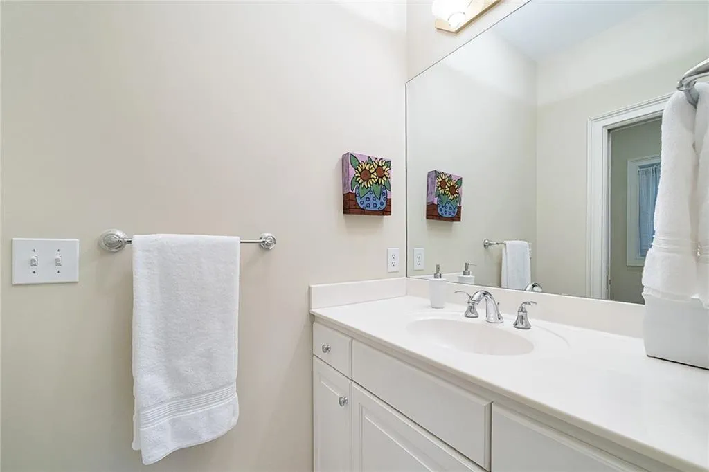 423 Tara Trail, Sandy Springs, Georgia 30327, 5 Bedrooms Bedrooms, ,4 BathroomsBathrooms,Residential,Sold,423 Tara Trail,6791784