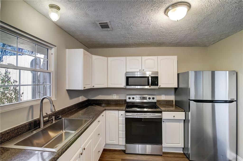 2903 Queen Anne Court, Atlanta, Georgia 30350, 2 Bedrooms Bedrooms, ,2 BathroomsBathrooms,Residential,Sold,2903 Queen Anne Court,7336635