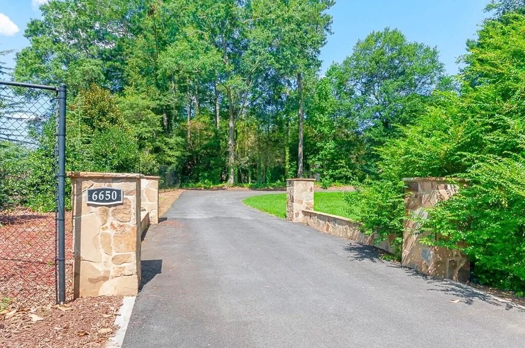 6650 Wright Road, Sandy Springs, Georgia 30328, 6 Bedrooms Bedrooms, ,5 BathroomsBathrooms,Residential,Sold,6650 Wright Road,6921599