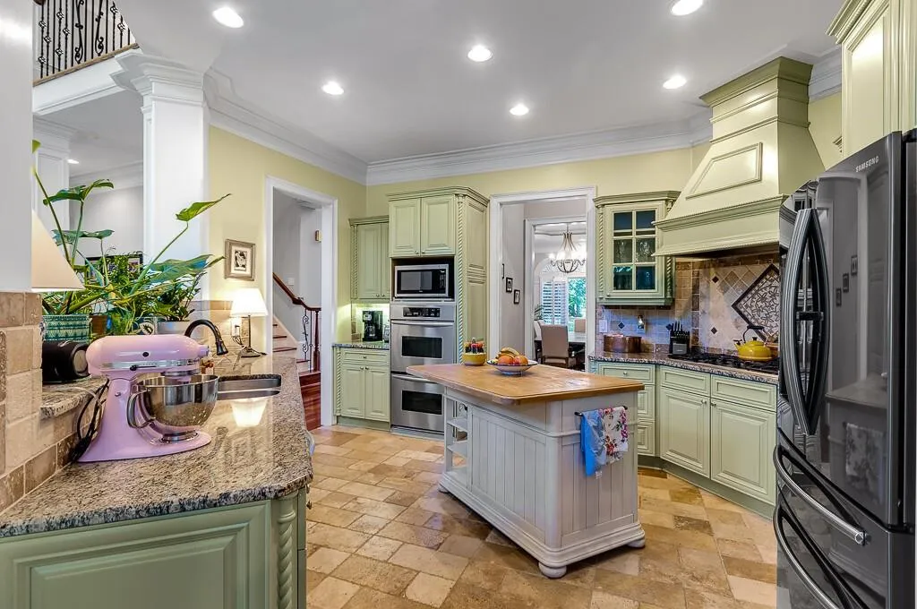 6650 Wright Road, Sandy Springs, Georgia 30328, 6 Bedrooms Bedrooms, ,5 BathroomsBathrooms,Residential,Sold,6650 Wright Road,6921599