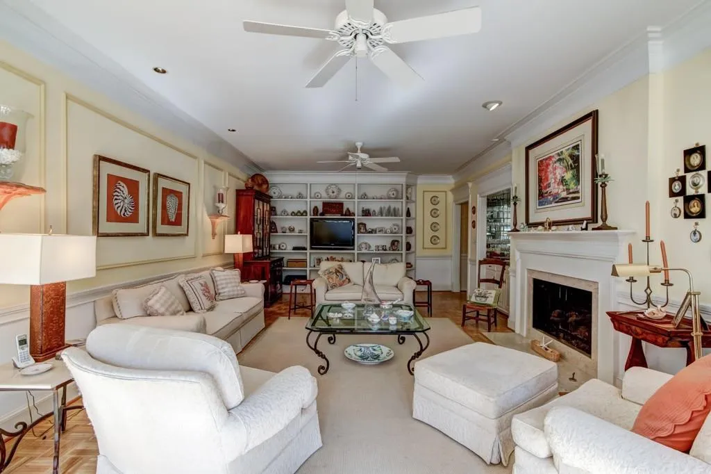 9 Braemore Drive, Sandy Springs, Georgia 30328, 3 Bedrooms Bedrooms, ,2 BathroomsBathrooms,Residential,Sold,9 Braemore Drive,5965763