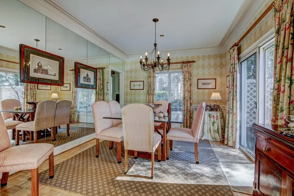 9 Braemore Drive, Sandy Springs, Georgia 30328, 3 Bedrooms Bedrooms, ,2 BathroomsBathrooms,Residential,Sold,9 Braemore Drive,5965763