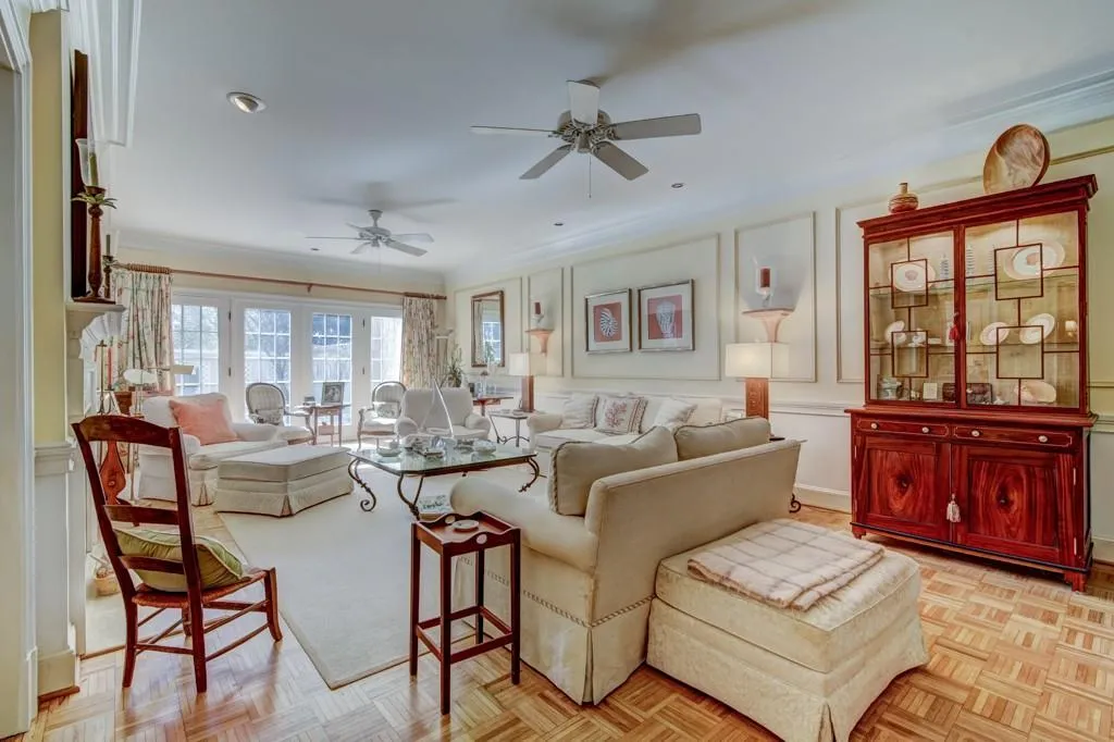 9 Braemore Drive, Sandy Springs, Georgia 30328, 3 Bedrooms Bedrooms, ,2 BathroomsBathrooms,Residential,Sold,9 Braemore Drive,5965763