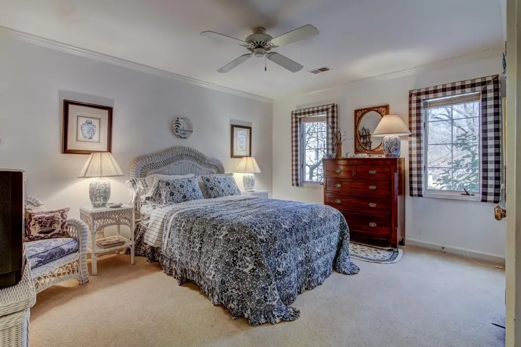 9 Braemore Drive, Sandy Springs, Georgia 30328, 3 Bedrooms Bedrooms, ,2 BathroomsBathrooms,Residential,Sold,9 Braemore Drive,5965763