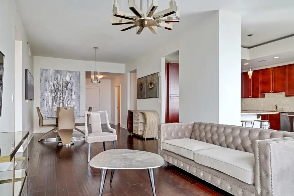 2795 Peachtree Road Unit 2304, Atlanta, Georgia 30305, 2 Bedrooms Bedrooms, ,2 BathroomsBathrooms,Residential,Sold,2795 Peachtree Road Unit 2304,5970822