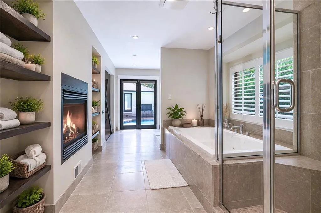 8025 Monticello Drive, Atlanta, Georgia 30350, 6 Bedrooms Bedrooms, ,4 BathroomsBathrooms,Residential,For Sale,8025 Monticello Drive,7755830