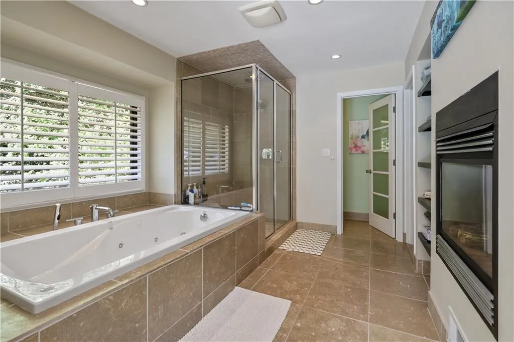 8025 Monticello Drive, Atlanta, Georgia 30350, 6 Bedrooms Bedrooms, ,4 BathroomsBathrooms,Residential,For Sale,8025 Monticello Drive,7755830