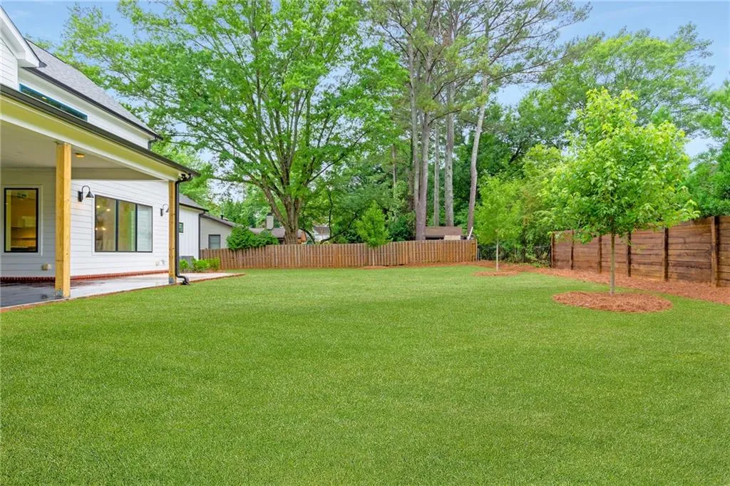 510 Windsor Parkway, Atlanta, Georgia 30342, 5 Bedrooms Bedrooms, ,5 BathroomsBathrooms,Residential,Sold,510 Windsor Parkway,7063424