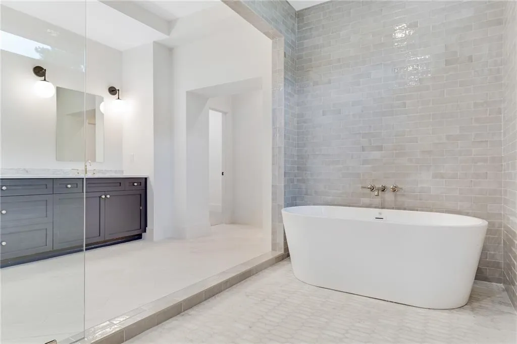 510 Windsor Parkway, Atlanta, Georgia 30342, 5 Bedrooms Bedrooms, ,5 BathroomsBathrooms,Residential,Sold,510 Windsor Parkway,7063424